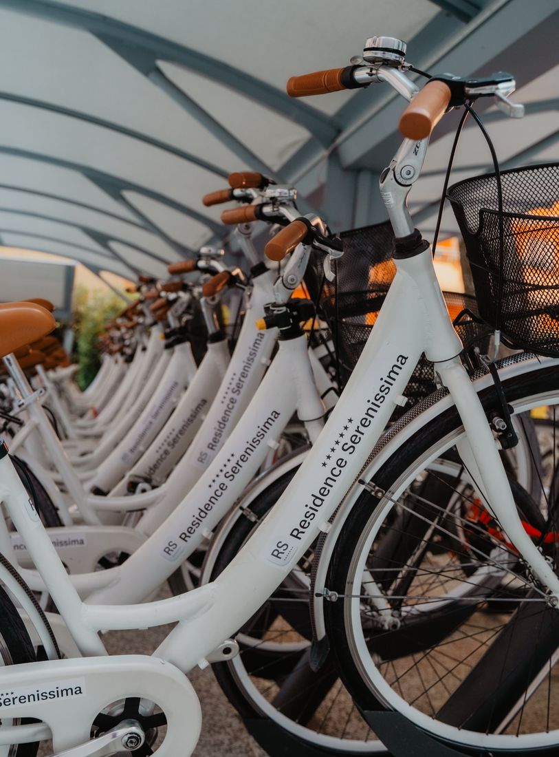 Serenissima: Ośrodek wypoczynkowy z wypożyczalnią rowerów elektrycznych w Bibione