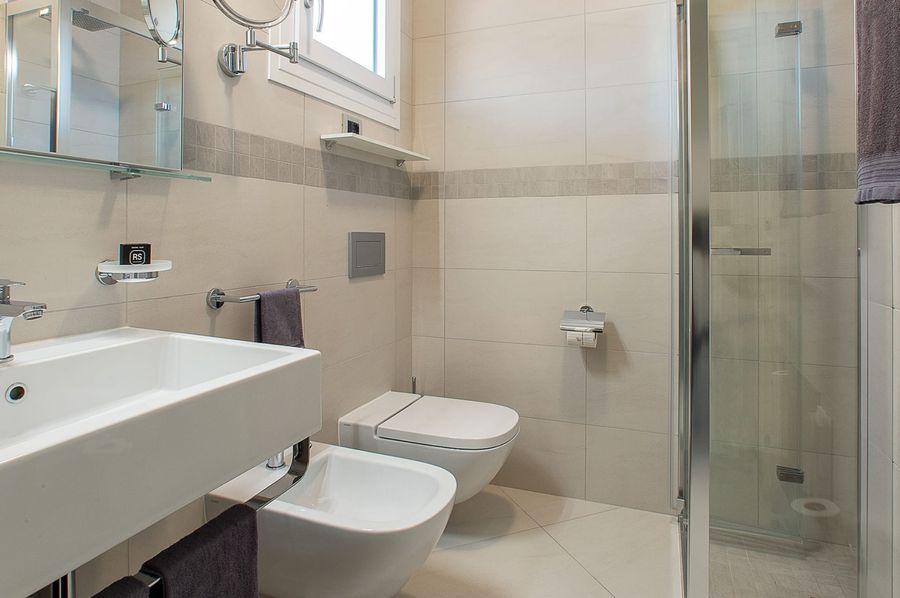 Ośrodek wypoczynkowy Residence Serenissima: apartament dwupokojowy z prysznicem w Bibione