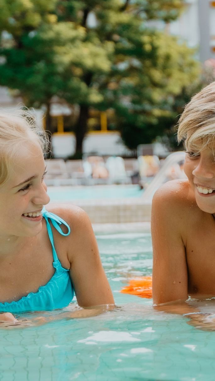 Serenissima: Residence for holidays in Bibione with swimming pool