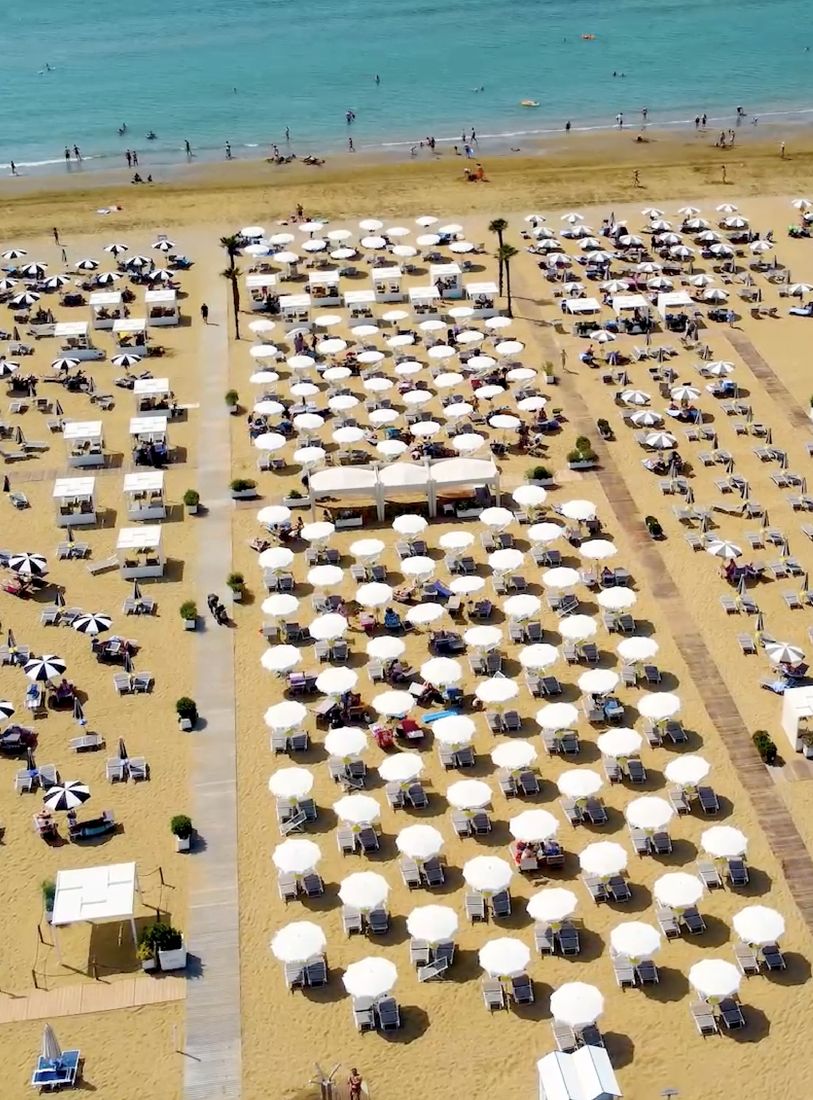 Serenissima w Bibione: Ośrodek wypoczynkowy z prywatną plażą i basenem